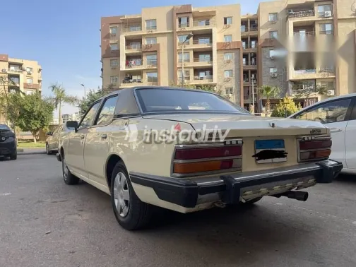 مازدا 929 1980 بيج مستعملة للبيع - 1