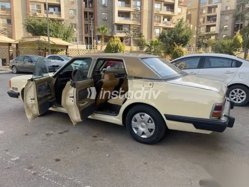 مازدا 929 1980 بيج مستعملة للبيع - 7