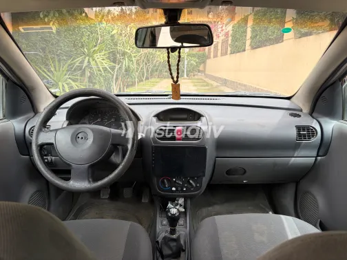 اوبل كورسا 2006 أبيض مستعملة للبيع - 2