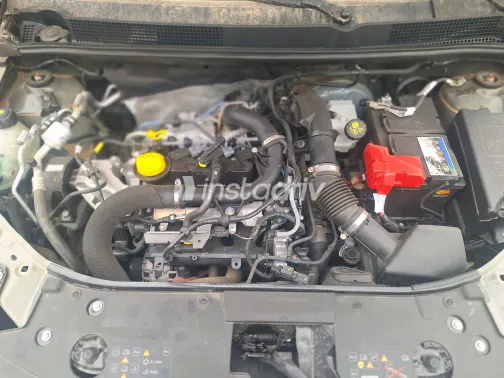 رينو تاليانت 2026 أبيض مستعملة للبيع - 5