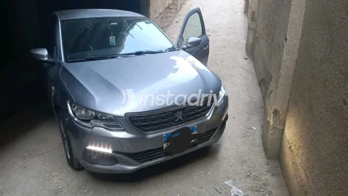 بيجو 301 2020 أبيض مستعملة للبيع - 2