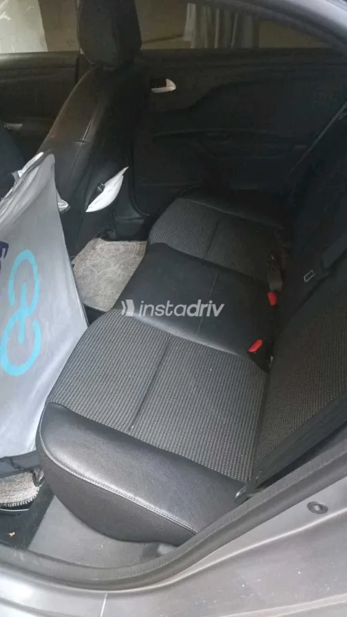 بيجو 301 2020 أبيض مستعملة للبيع - 5