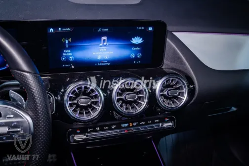 مرسيدس GLA 200 2023 أبيض مستعملة للبيع - 4