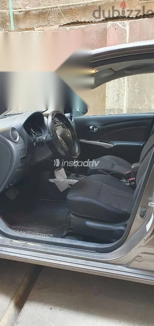 Kia Carens 2015 Silver Used for Sale - 2