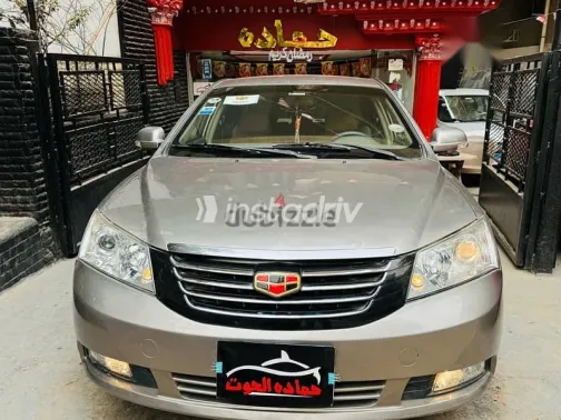 جيلي امجراند 2015 ذهبي مستعملة للبيع - 1