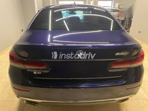 بي ام دبليو 530 2023 أزرق غامق مستعملة للبيع - 8