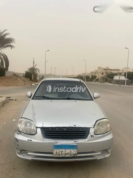 هيونداي فيرنا 2016 فضي مستعملة للبيع - 1