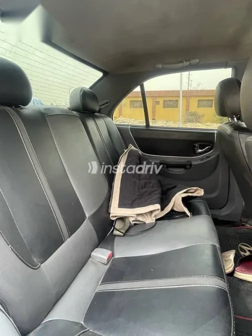 هيونداي فيرنا 2016 فضي مستعملة للبيع - 9