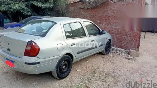 رينو كليو 2001 فضي مستعملة للبيع - 3