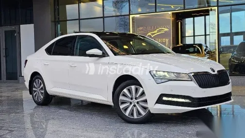 سكودا سوبيرب 2021 أبيض مستعملة للبيع - 2