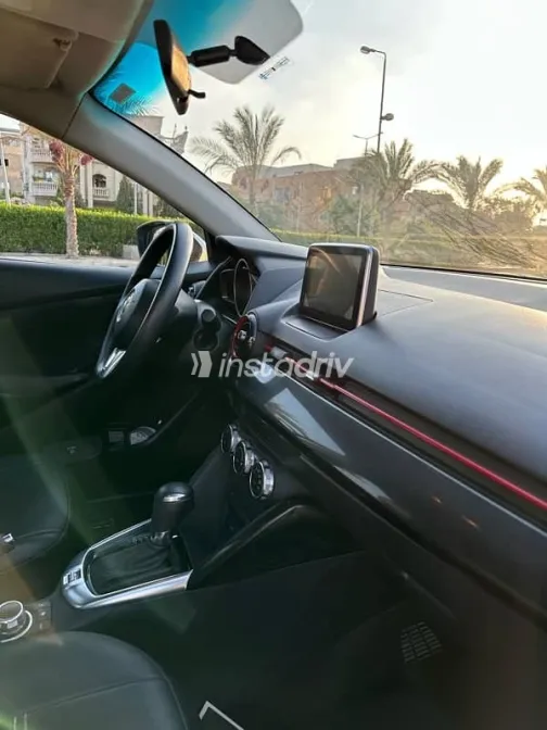 مازدا 2 2017 فضي مستعملة للبيع - 8