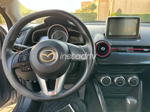 مازدا 2 2017 فضي مستعملة للبيع - 9