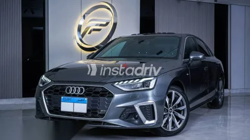 اودي A4 2025 رمادي مستعملة للبيع - 1