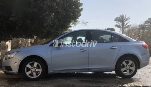 شيفروليه كروز 2010 أزرق غامق مستعملة للبيع - 3