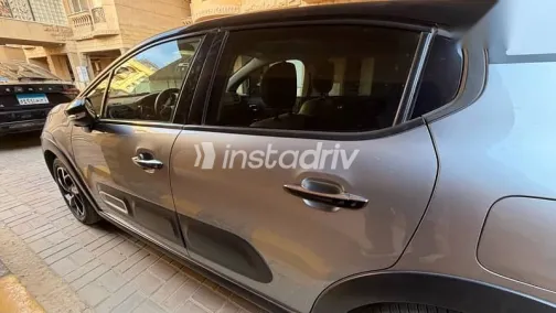 سيتروين C3 2022 رمادي مستعملة للبيع - 1