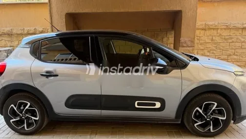 سيتروين C3 2022 رمادي مستعملة للبيع - 2