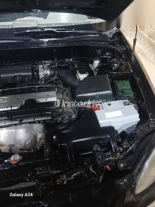 Hyundai Verna 2014 Black Used for Sale - 3