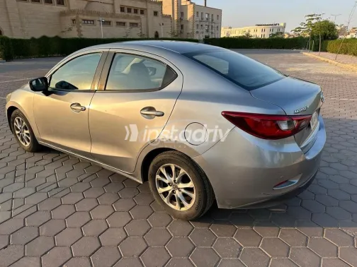 مازدا 2 2017 أبيض مستعملة للبيع - 4