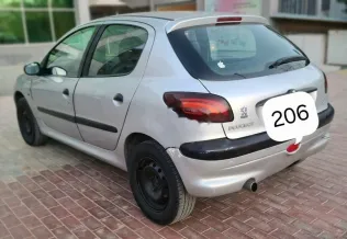 بيجو 206 2001 فضي مستعملة للبيع