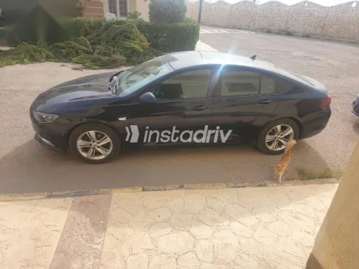 اوبل أنسيجنيا 2020 أزرق غامق مستعملة للبيع - 4