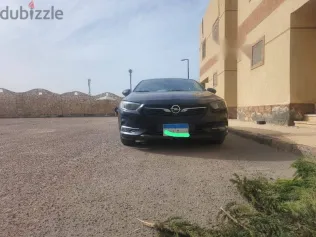 اوبل أنسيجنيا 2020 أزرق غامق مستعملة للبيع