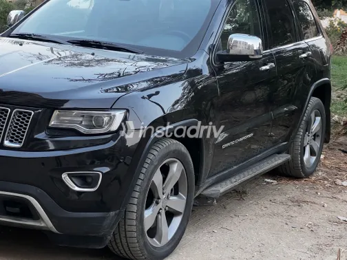 جيب جراند شيروكي 2014 أبيض مستعملة للبيع - 1