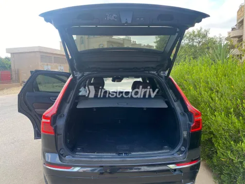 Volvo XC60 2022 White Used for Sale - 3