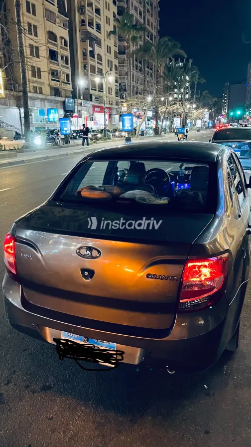 لادا جرانتا 2017 أبيض مستعملة للبيع - 4