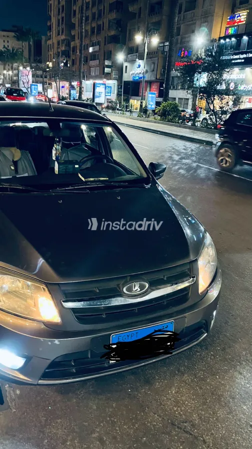 لادا جرانتا 2017 أبيض مستعملة للبيع - 7