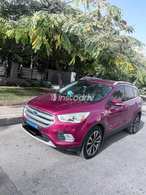 فورد كوجا 2017 أحمر مستعملة للبيع - 1
