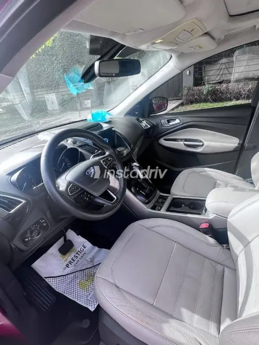 فورد كوجا 2017 أحمر مستعملة للبيع - 2