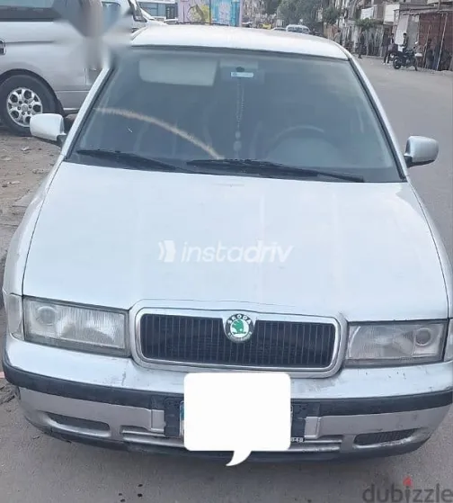 سكودا اوكتافيا 1999 فضي مستعملة للبيع - 2