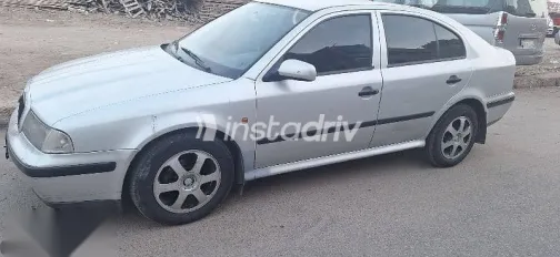 سكودا اوكتافيا 1999 فضي مستعملة للبيع - 3