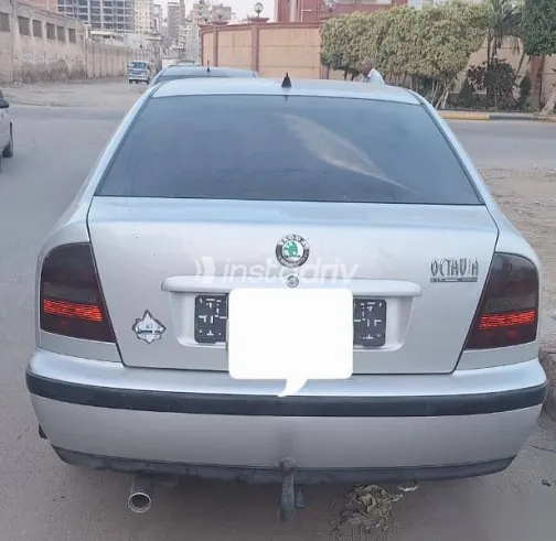 سكودا اوكتافيا 1999 فضي مستعملة للبيع - 5