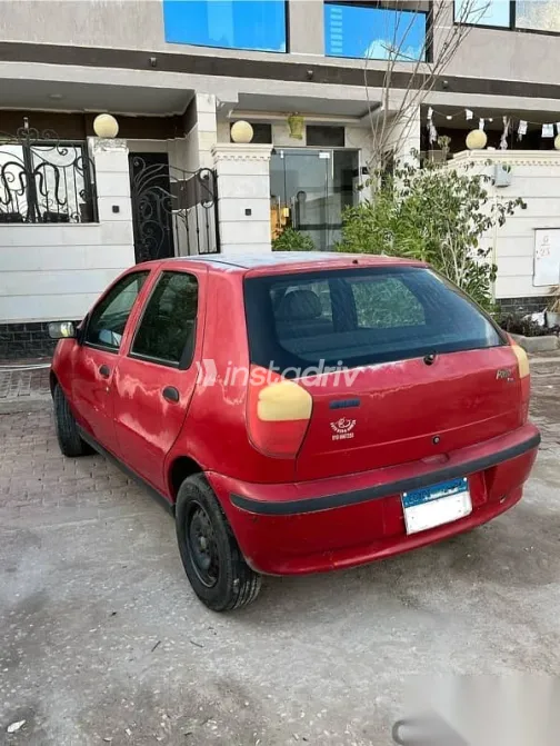 فيات باليو 2006 أحمر مستعملة للبيع - 1