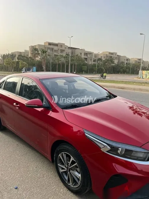 كيا سيراتو 2022 أحمر مستعملة للبيع - 2