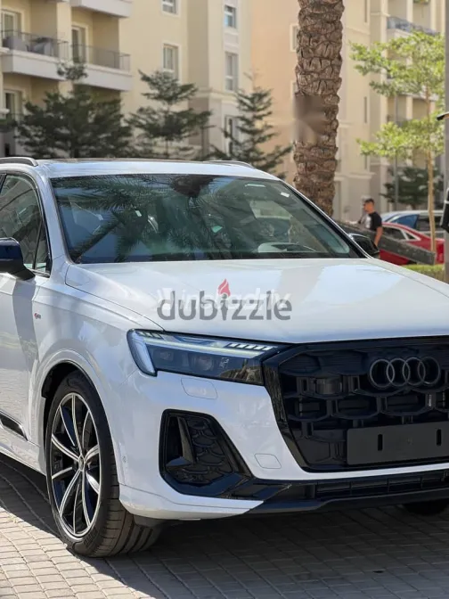 اودي Q7 2025 أبيض جديدة للبيع - 1