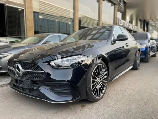 مرسيدس C 200 2025 أسود جديدة للبيع - 1