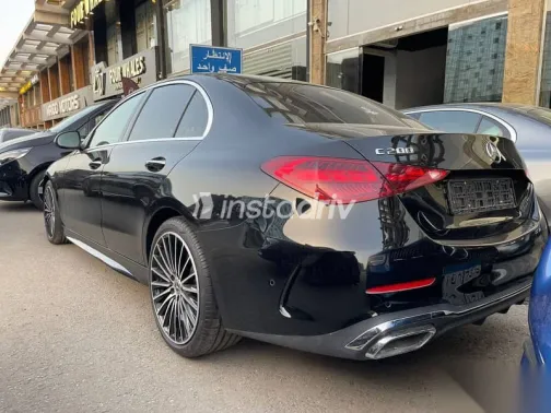 مرسيدس C 200 2025 أسود جديدة للبيع - 3