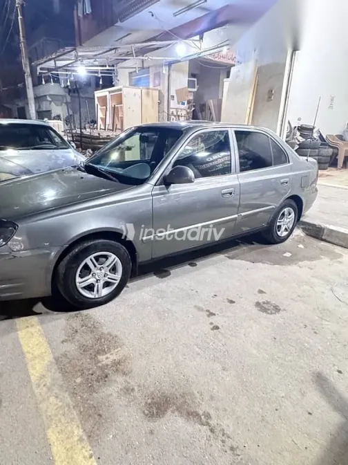 Hyundai Verna 2016 Silver Used for Sale - 2