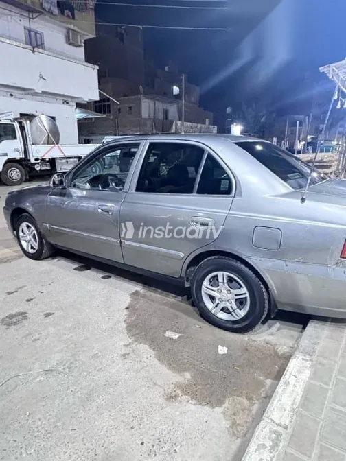 Hyundai Verna 2016 Silver Used for Sale - 3
