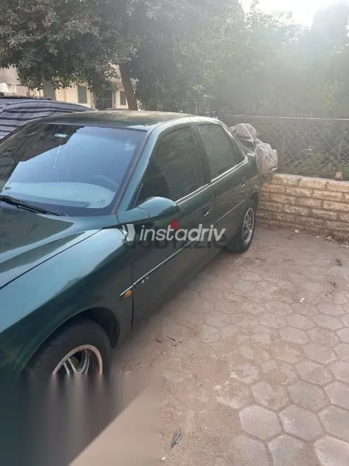 اوبل فيكترا 1999 أخضر مستعملة للبيع - 6