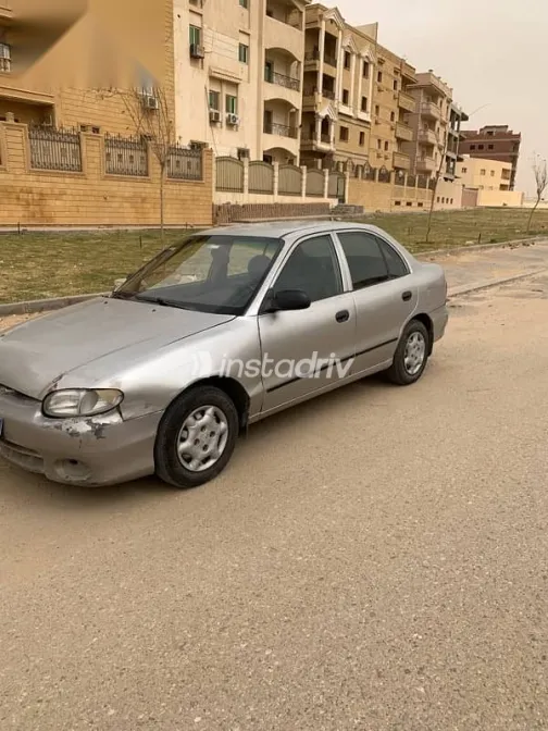 هيونداي اكسنت 2000 فضي مستعملة للبيع - 6