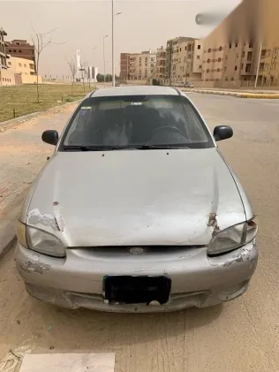 هيونداي اكسنت 2000 فضي مستعملة للبيع