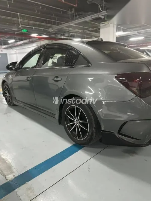 شيفروليه كروز 2010 رمادي مستعملة للبيع - 1