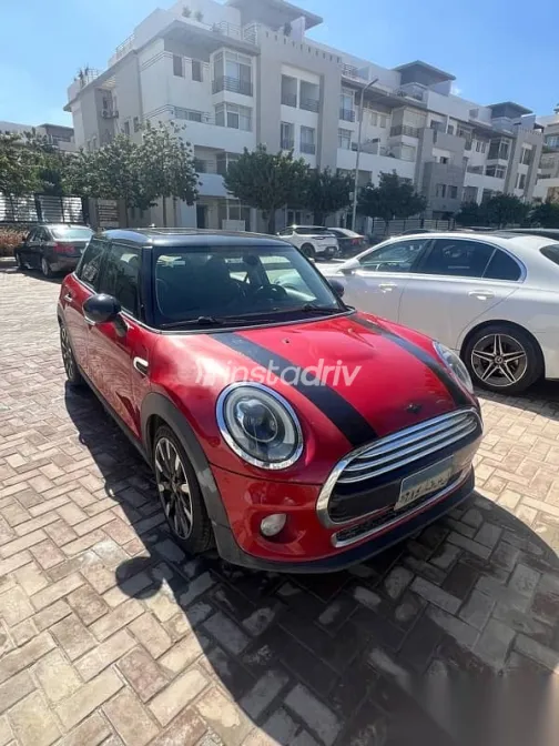 مينى كوبر 2017 أحمر مستعملة للبيع - 1