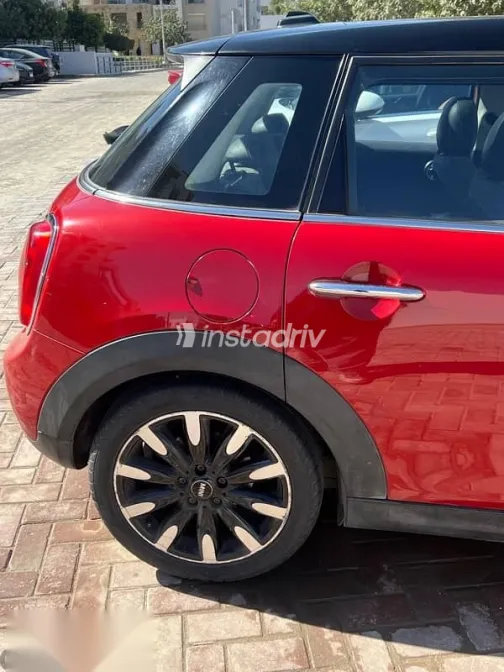 مينى كوبر 2017 أحمر مستعملة للبيع - 4