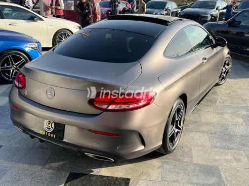 مرسيدس C 180 2019 أبيض مستعملة للبيع - 1