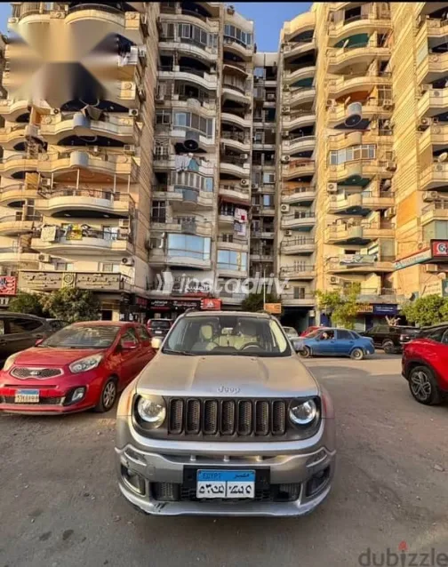 Jeep Renegade 2016 Silver Used for Sale - 3