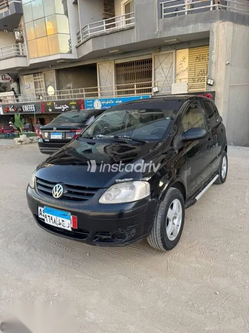 فولكس فاغن كروس 2006 أسود مستعملة للبيع - 3